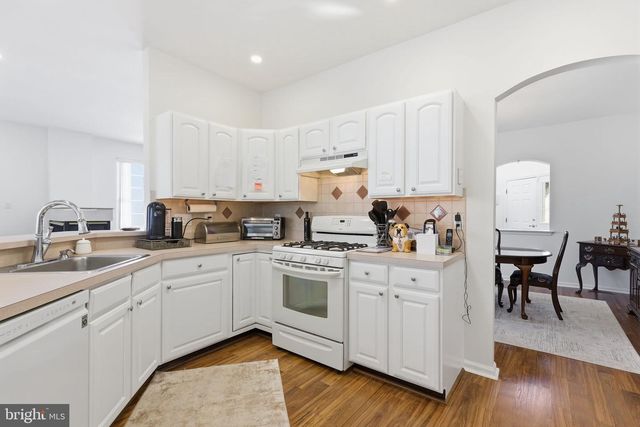 1136 MAXWELL MNR, Warwick, PA 18974