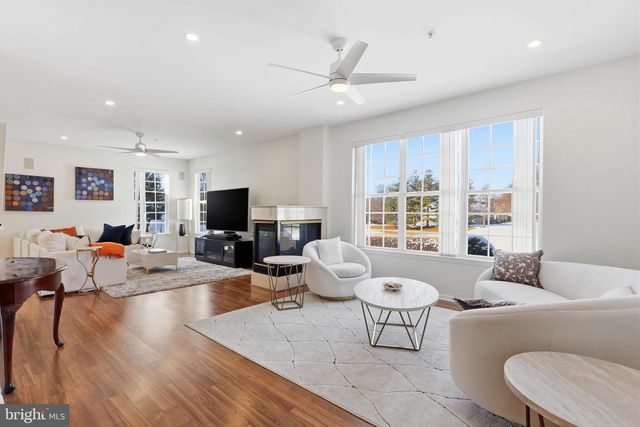 1136 MAXWELL MNR, Warwick, PA 18974