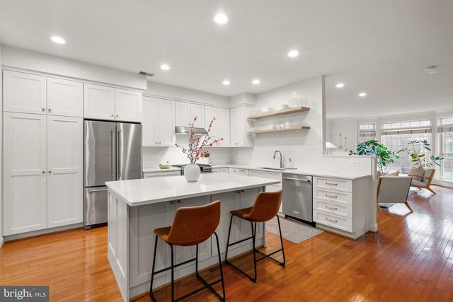 9969 CYRANDALL DR, Oakton, VA 22124