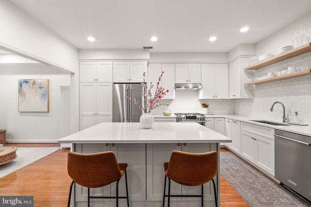 9969 CYRANDALL DR, Oakton, VA 22124