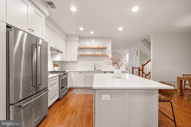 9969 CYRANDALL DR, Oakton, VA 22124