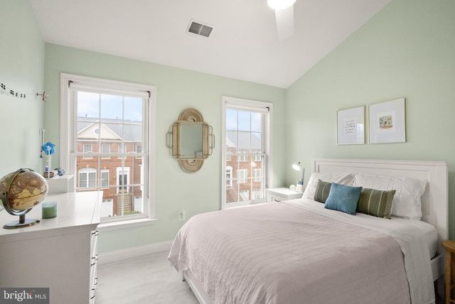 9969 CYRANDALL DR, Oakton, VA 22124