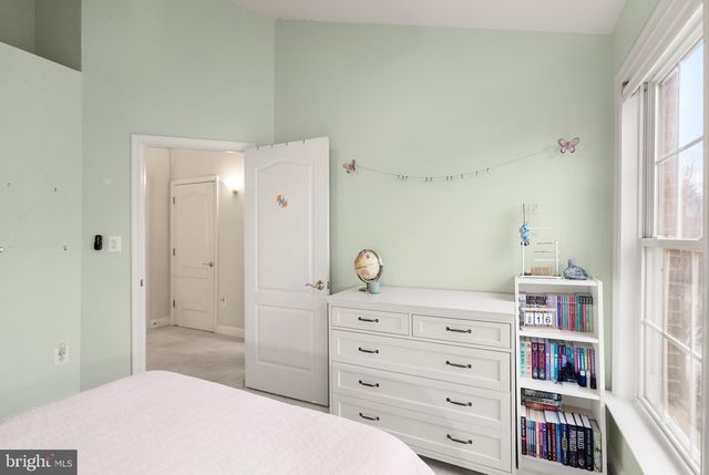 9969 CYRANDALL DR, Oakton, VA 22124