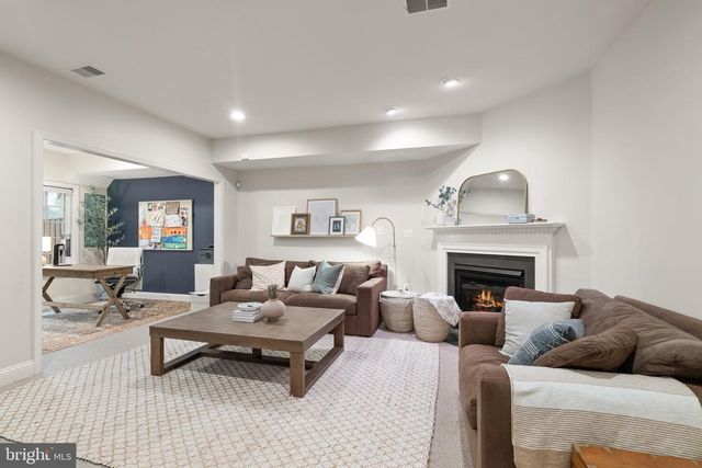 9969 CYRANDALL DR, Oakton, VA 22124