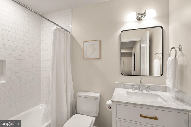 9969 CYRANDALL DR, Oakton, VA 22124