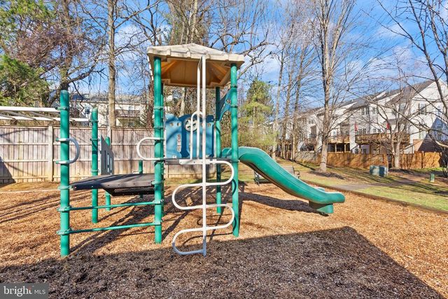 9969 CYRANDALL DR, Oakton, VA 22124