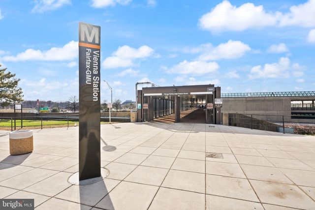 9969 CYRANDALL DR, Oakton, VA 22124