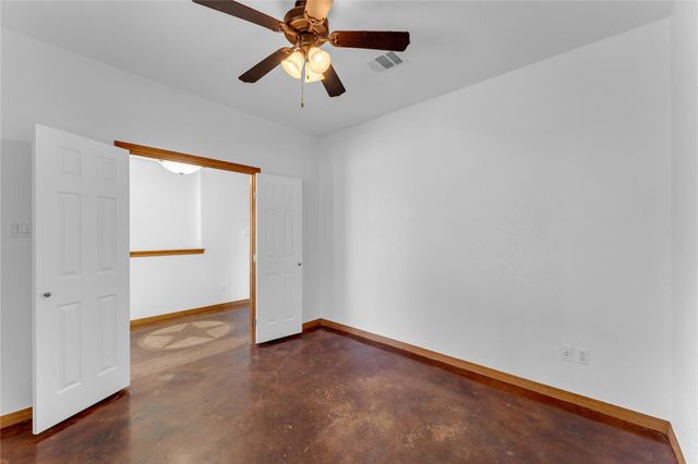 150 Pecan 2, Florence, TX 76527