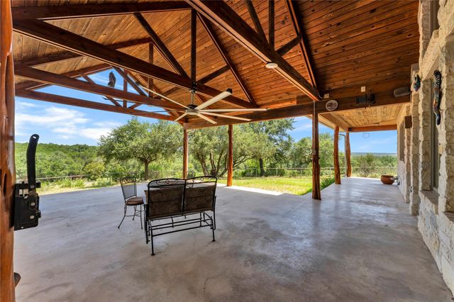 150 Pecan 2, Florence, TX 76527
