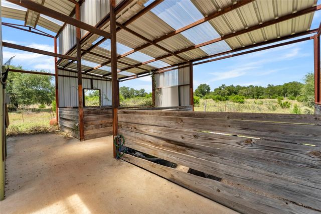 150 Pecan 2, Florence, TX 76527