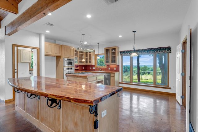150 Pecan 2, Florence, TX 76527
