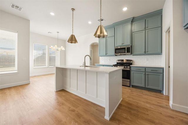 2316 Los Angeles Avenue, Edmond, OK 73034