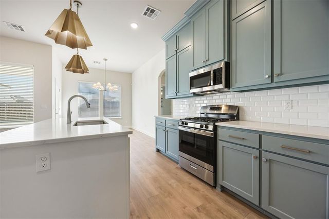 2316 Los Angeles Avenue, Edmond, OK 73034