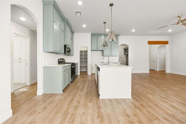 2316 Los Angeles Avenue, Edmond, OK 73034