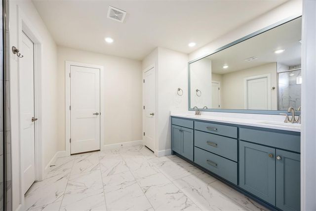 2316 Los Angeles Avenue, Edmond, OK 73034