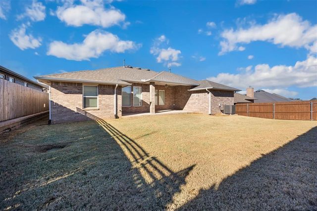 2316 Los Angeles Avenue, Edmond, OK 73034