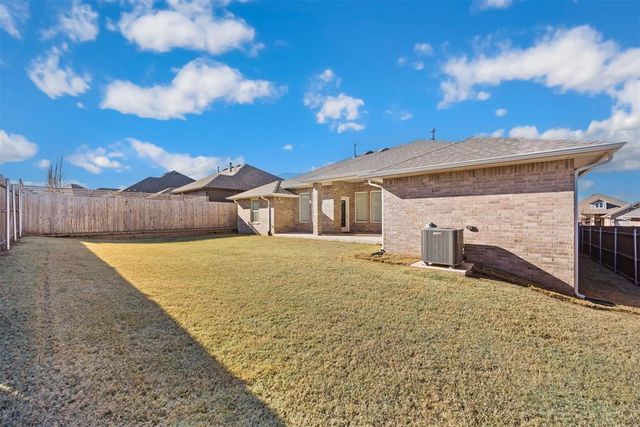 2316 Los Angeles Avenue, Edmond, OK 73034