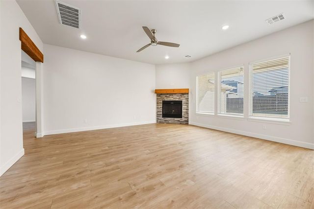 2316 Los Angeles Avenue, Edmond, OK 73034