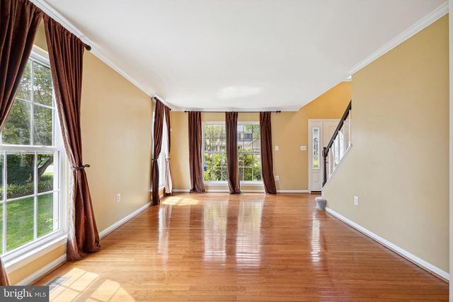 5406 LOMAX WAY, Woodbridge, VA 22193