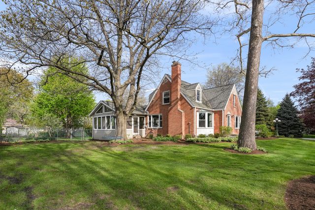 420 S Oak Street, Itasca, IL 60143