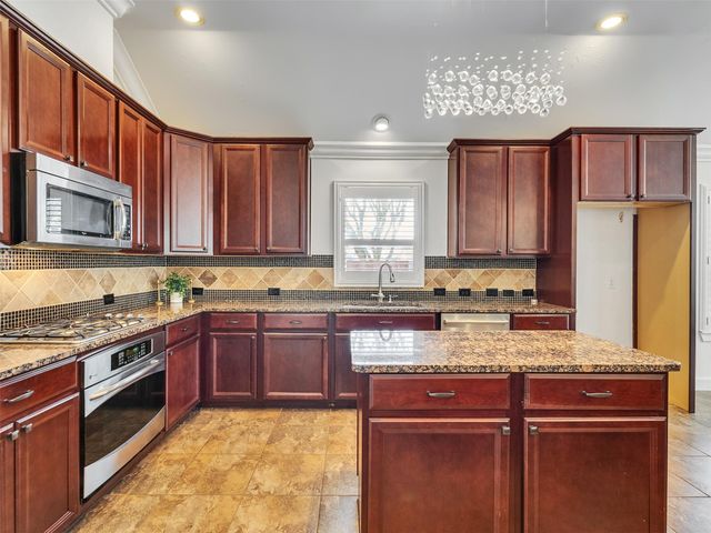 2109 Noblewood Court, League City, TX 77573