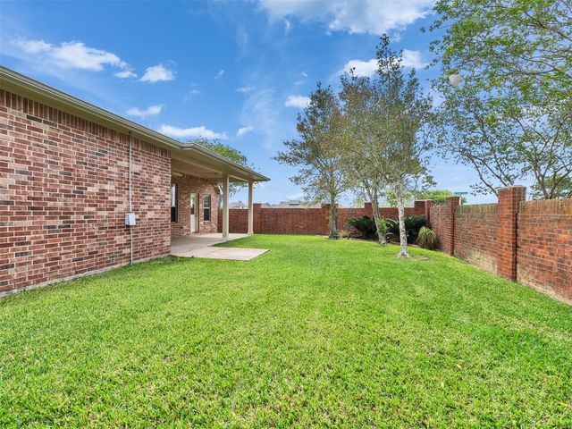 2109 Noblewood Court, League City, TX 77573