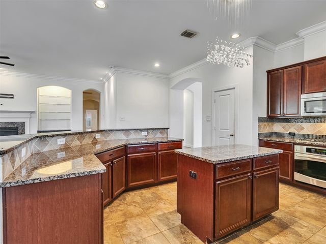 2109 Noblewood Court, League City, TX 77573