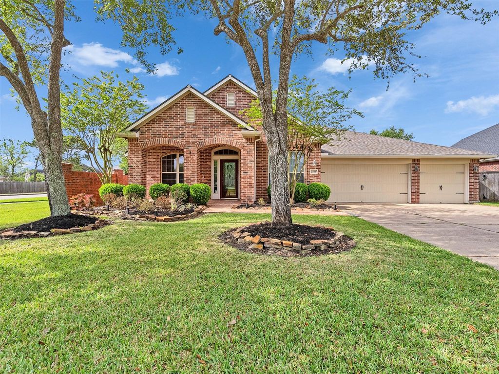 2109 Noblewood Court, League City, TX 77573