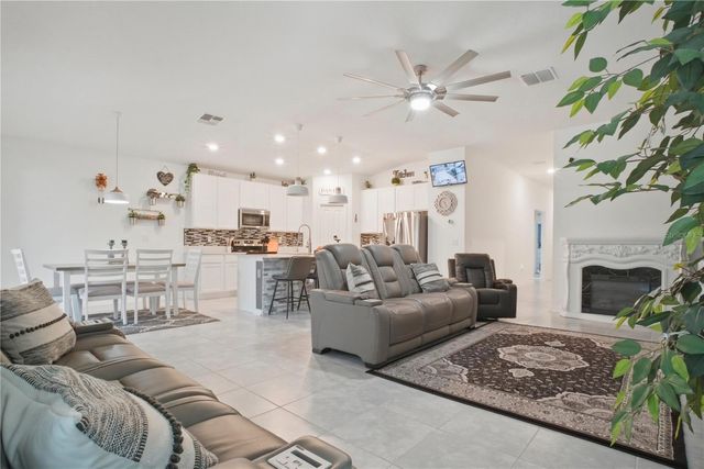 389 SINGING SANDS CIRCLE, Lake Wales, FL 33859