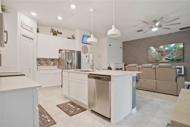 389 SINGING SANDS CIRCLE, Lake Wales, FL 33859