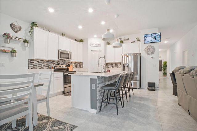 389 SINGING SANDS CIRCLE, Lake Wales, FL 33859