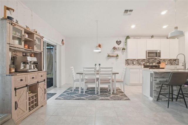 389 SINGING SANDS CIRCLE, Lake Wales, FL 33859