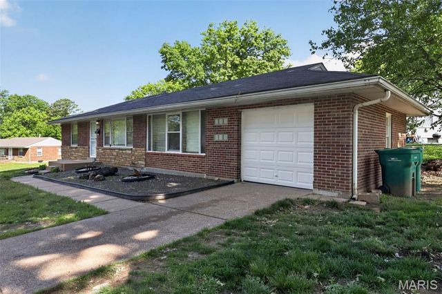 1233 Bosworth Drive, St Louis, MO 63137