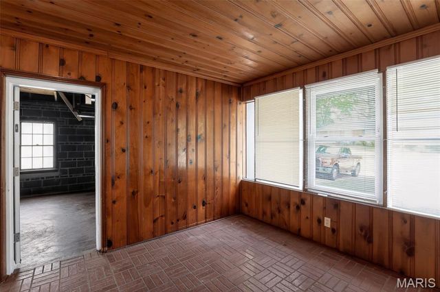 1233 Bosworth Drive, St Louis, MO 63137