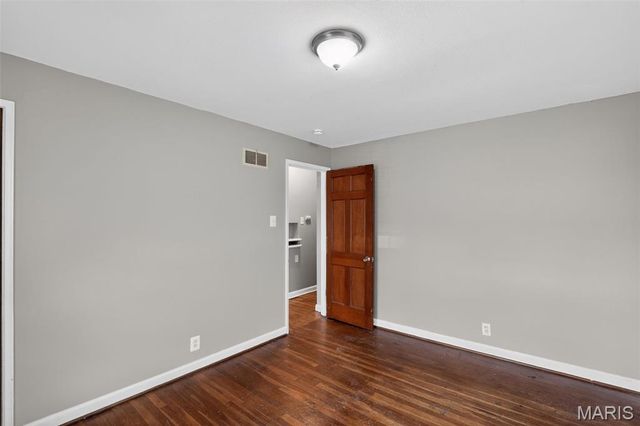 1233 Bosworth Drive, St Louis, MO 63137