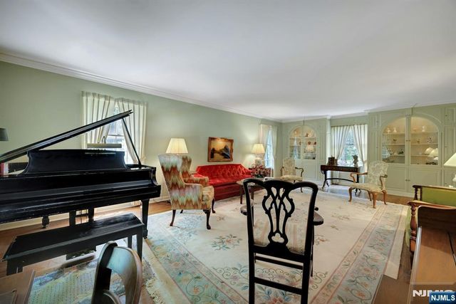 621 Winding Hollow Drive, Franklin Lakes, NJ 07417