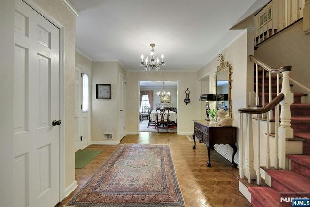 621 Winding Hollow Drive, Franklin Lakes, NJ 07417