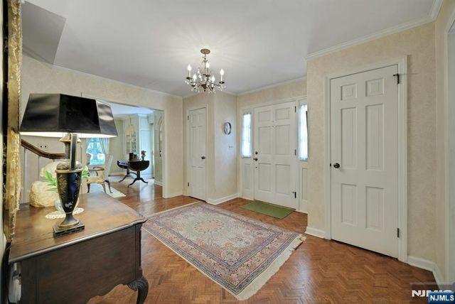 621 Winding Hollow Drive, Franklin Lakes, NJ 07417