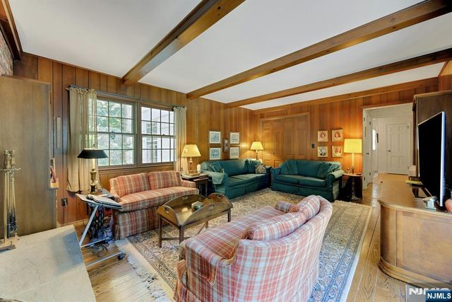 621 Winding Hollow Drive, Franklin Lakes, NJ 07417