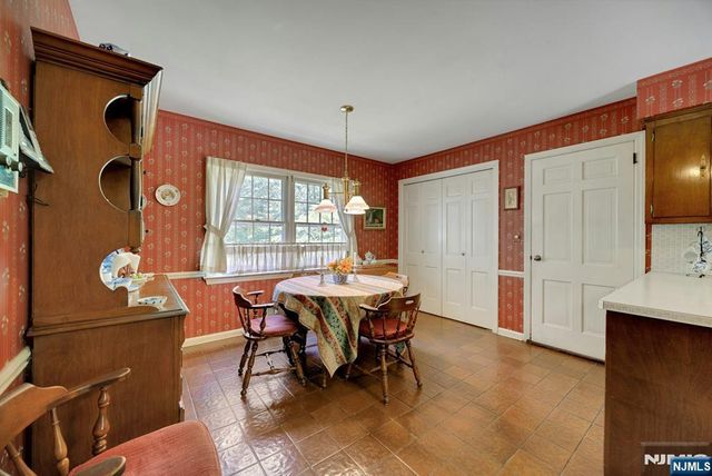 621 Winding Hollow Drive, Franklin Lakes, NJ 07417