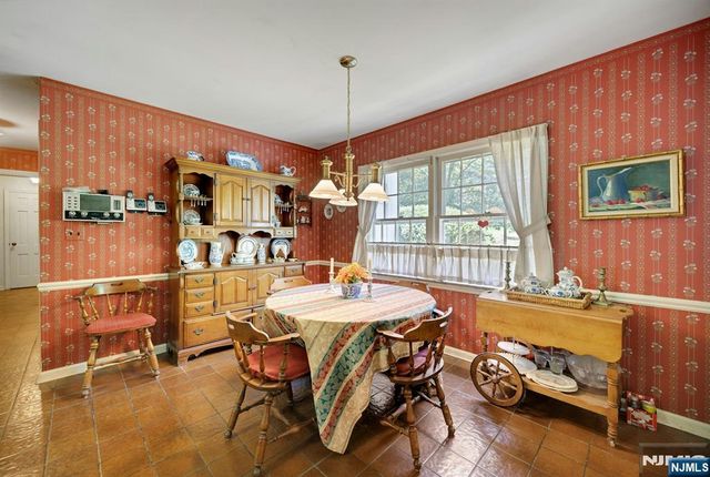 621 Winding Hollow Drive, Franklin Lakes, NJ 07417