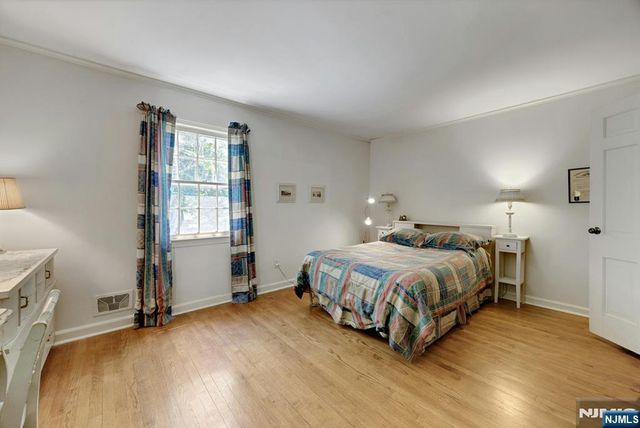 621 Winding Hollow Drive, Franklin Lakes, NJ 07417
