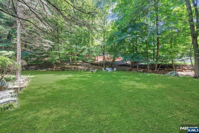 621 Winding Hollow Drive, Franklin Lakes, NJ 07417
