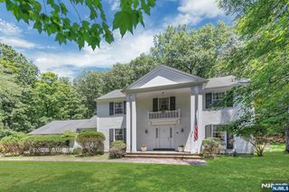 621 Winding Hollow Drive, Franklin Lakes, NJ 07417
