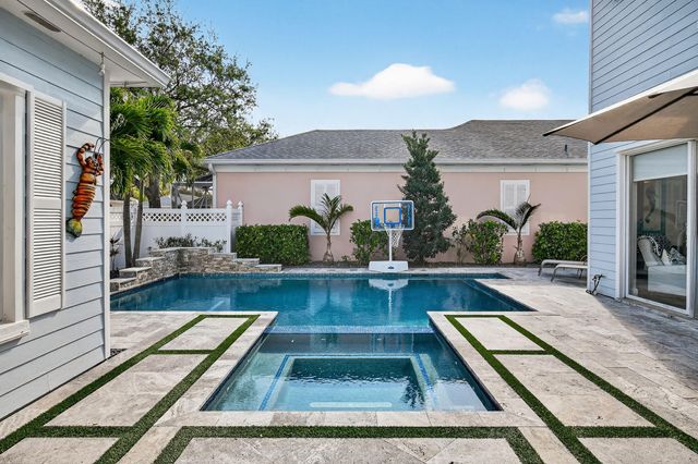 240 Poinciana Drive, Jupiter, FL 33458