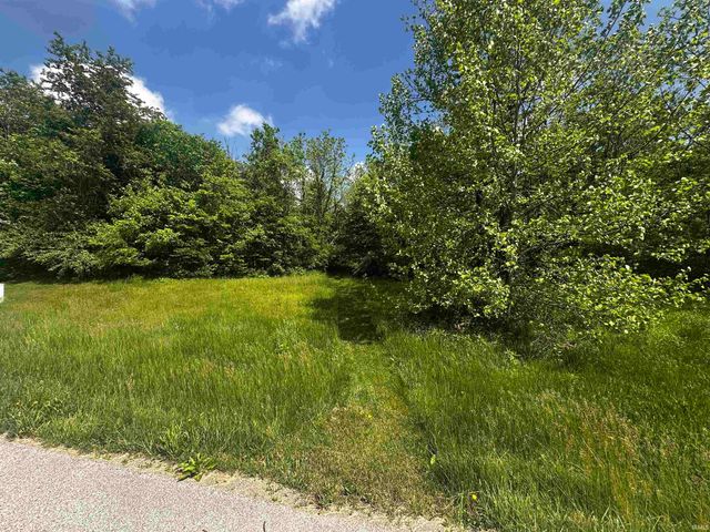 7084 S National Point Road, Bloomington, IN 47403