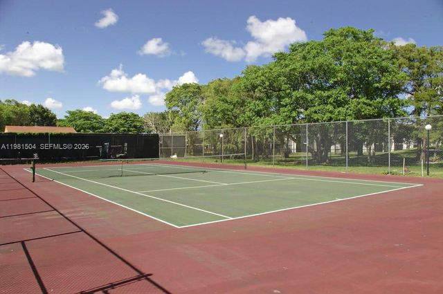 7911 N Colony Cir N 202, Tamarac, FL 33321