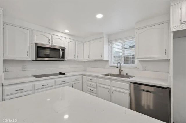 855 W 8th, Upland, CA 91786
