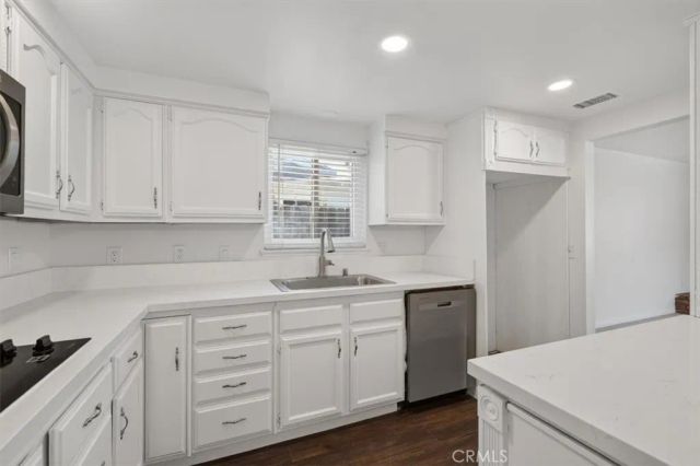 855 W 8th, Upland, CA 91786