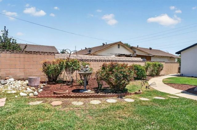 855 W 8th, Upland, CA 91786